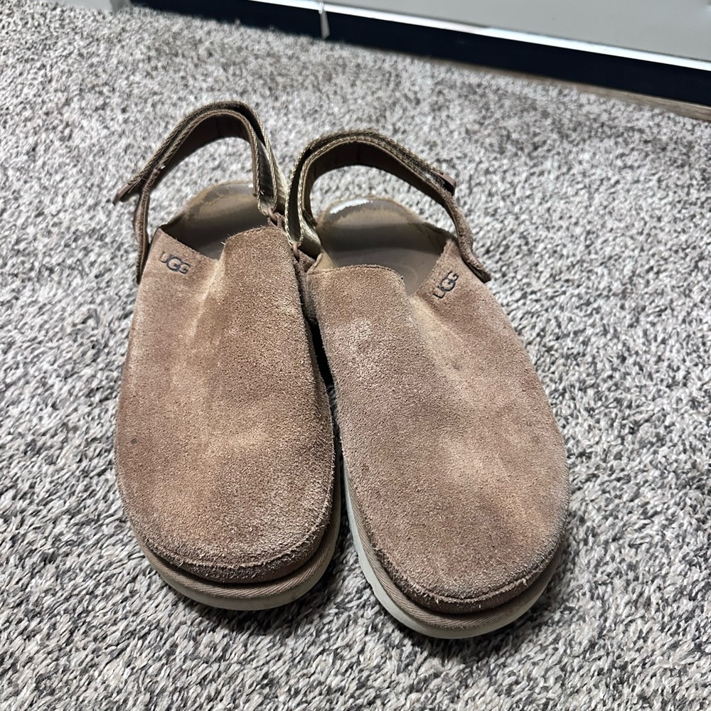 UGG Goldenstar Clogs 9.5